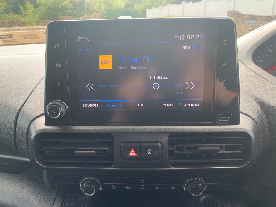 2023 Peugeot Partner 1.5L Diesel For Sale Images