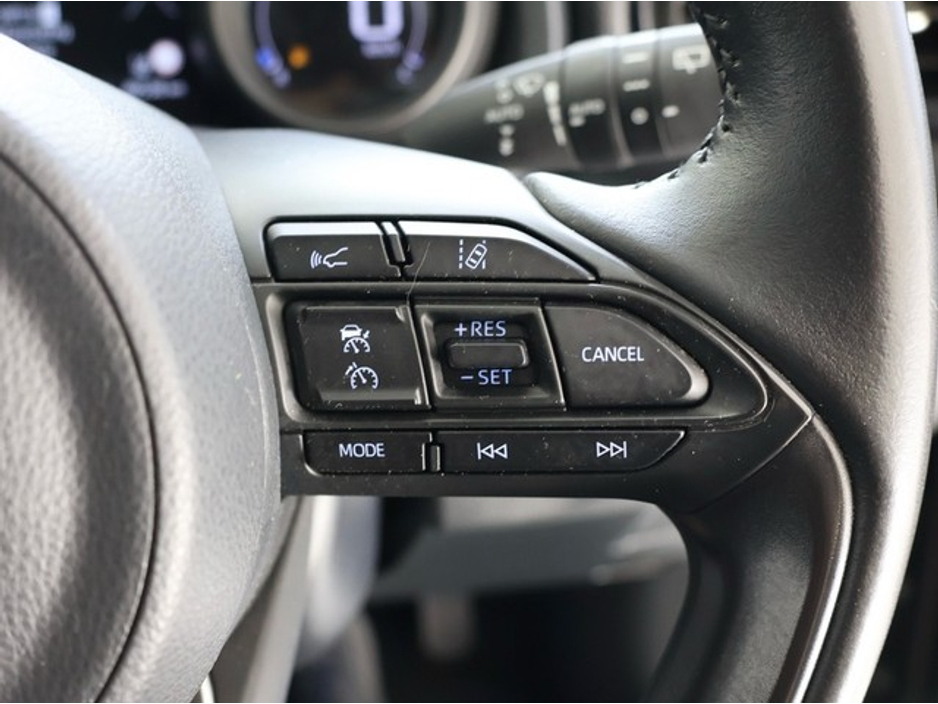 Toyota Yaris Luna Sport Hybrid — thumbnail 13