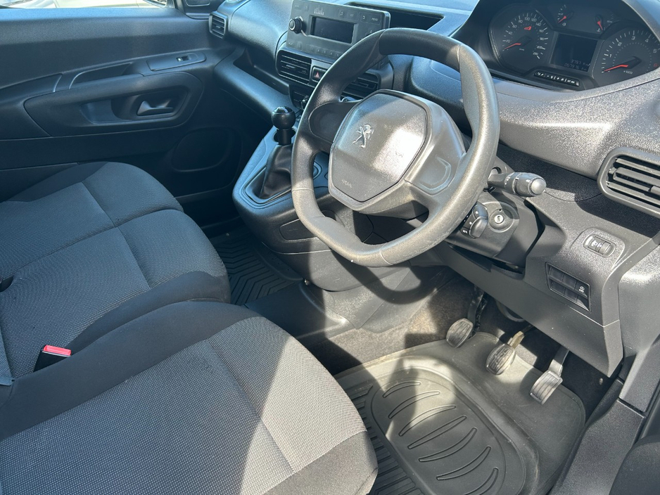 2021 Peugeot Partner 1.5L Diesel For Sale Images