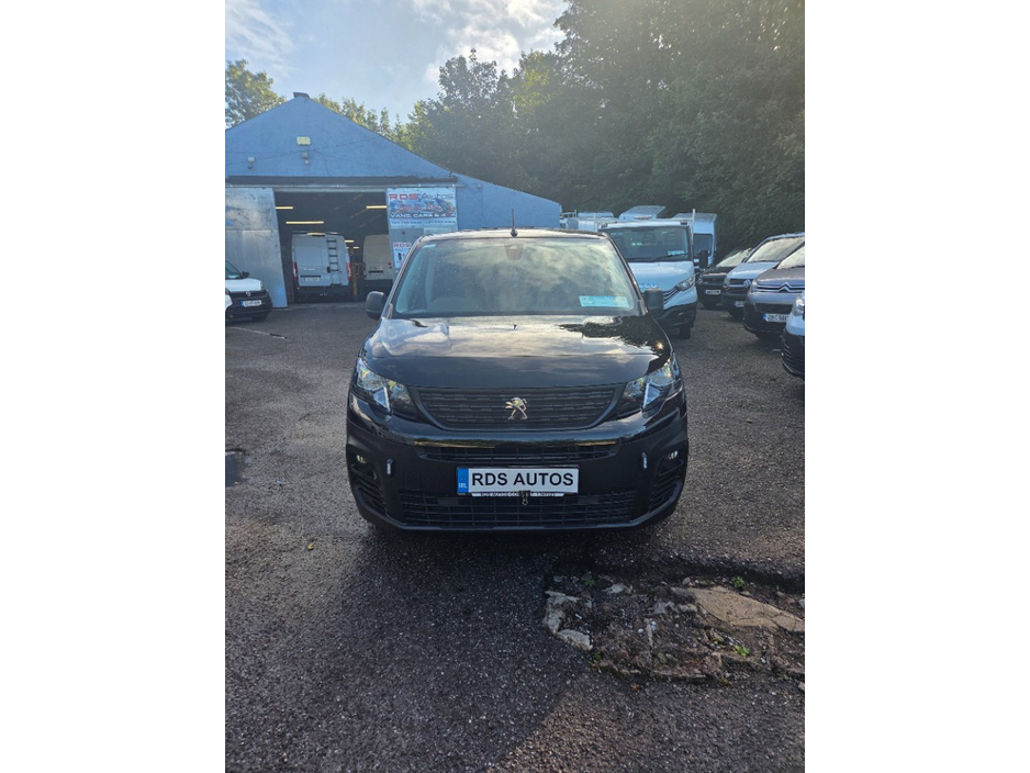2023 Peugeot Partner 1.5L Diesel For Sale Images
