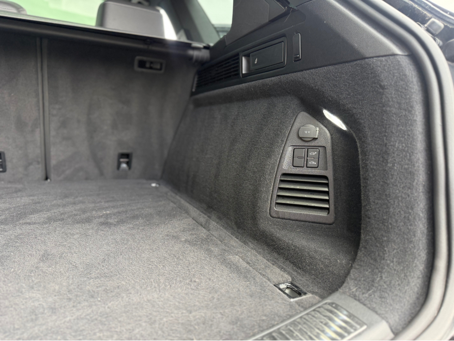 2022 Volkswagen Touareg 3L Diesel For Sale Images