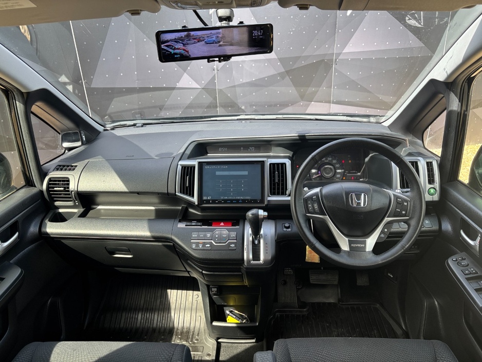 2014 Honda Stepwagon 2L Petrol For Sale Images