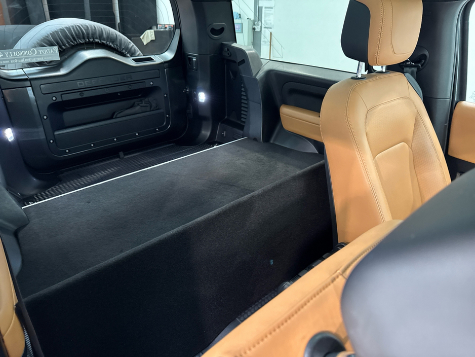 2023 Land Rover Defender 5.1L Petrol Plug-in Hybrid For Sale Images