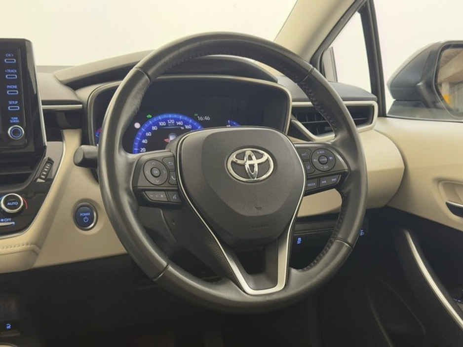 Toyota Corolla Luna Sport Hybrid Saloon — thumbnail 9