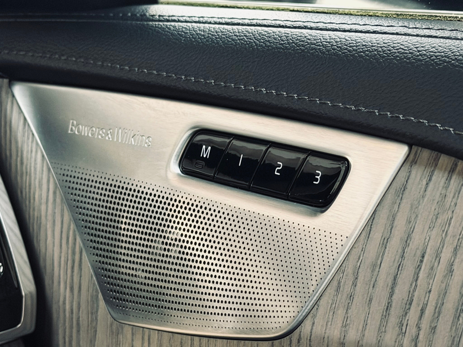 2022 Volvo XC90 2L Petrol Plug-in Hybrid For Sale Images