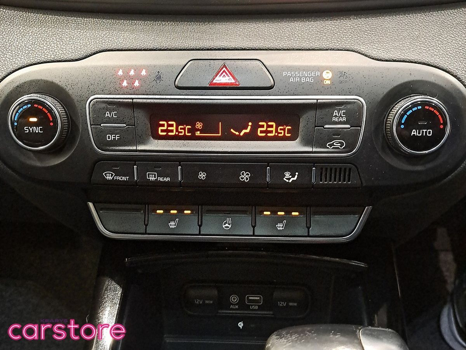 Kia Sorento 2.2 GT Line A/T * Full Kia Service History * 1 Owner Car — thumbnail 17