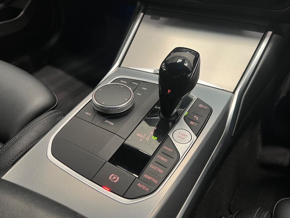 2022 BMW 3 Series 2L Petrol Plug-in Hybrid For Sale Images