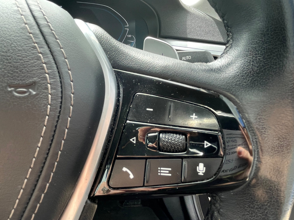 2022 BMW 5 Series 2L Petrol Plug-in Hybrid For Sale Images