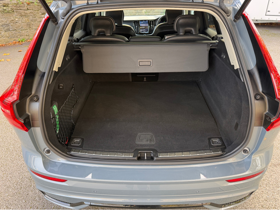 2023 Volvo XC60 2L Petrol Plug-in Hybrid For Sale Images