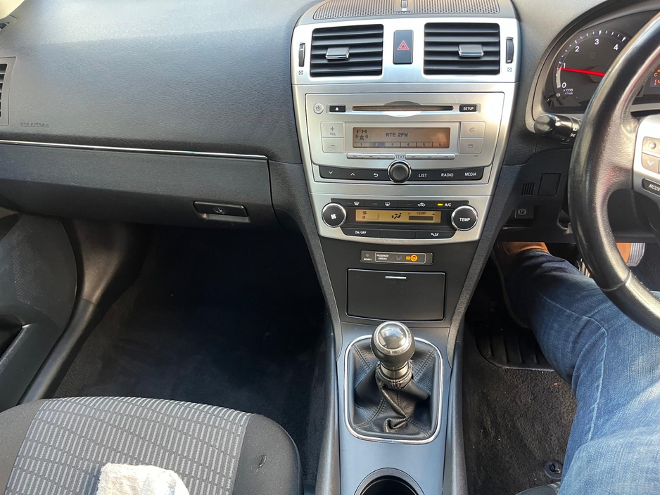 2013 Toyota Avensis 2L Diesel For Sale Images