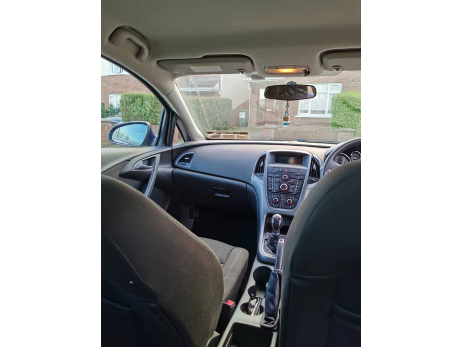 Opel Astra 1.2 SC Estate Diesel Manual (95bhp) — thumbnail 4