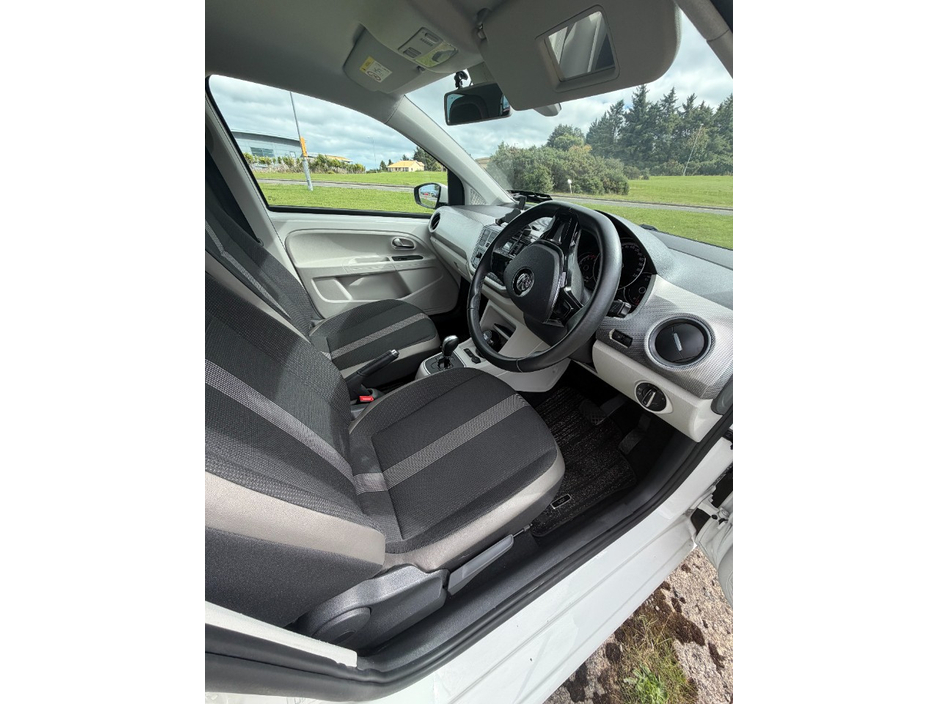 Volkswagen up! DBA-AACHY 5DR — thumbnail 9