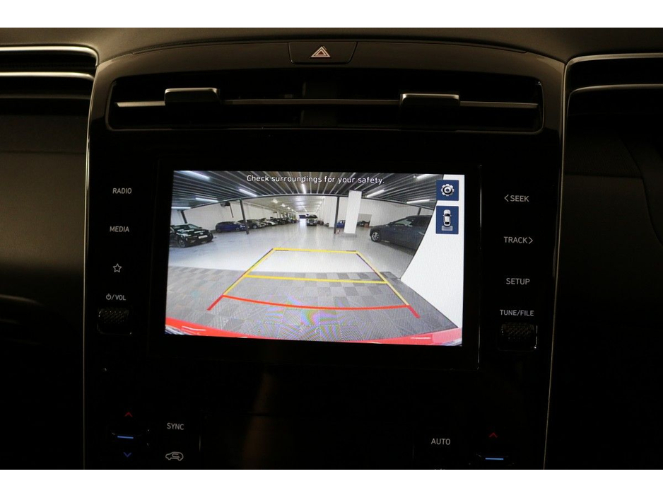 Hyundai Tucson Hybrid Ex Demo Executive 1.6L Petrol Automatic SUV - — thumbnail 17