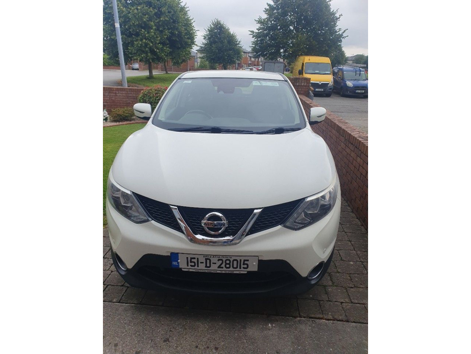 Nissan Qashqai 1.5 SV Hatchback Diesel Manual (110bhp)