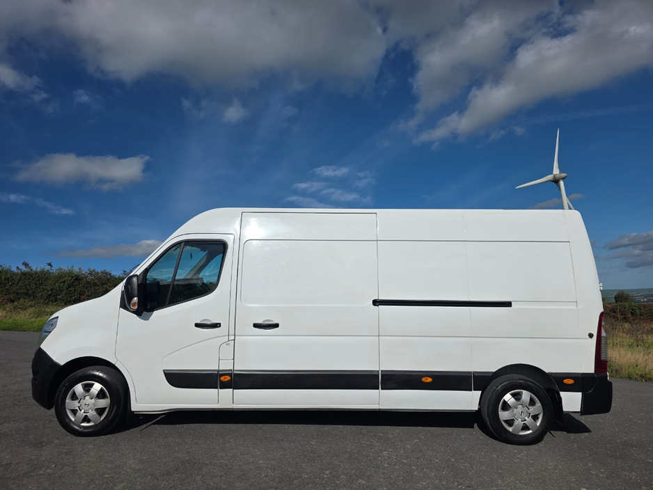 2021 Nissan NV400