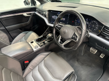 2021 Volkswagen Touareg 3L Diesel For Sale Images
