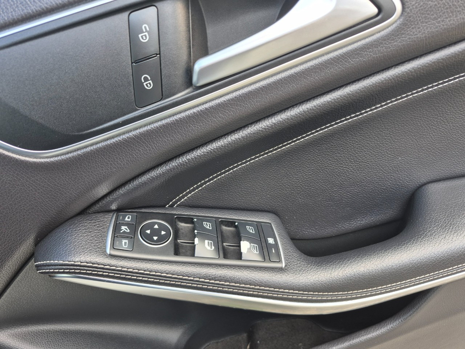 2015 Mercedes-Benz A Class 1.6L Petrol For Sale Images