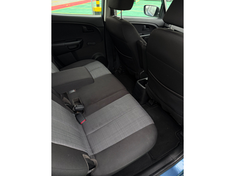 Kia Venga 1.4 L — thumbnail 6