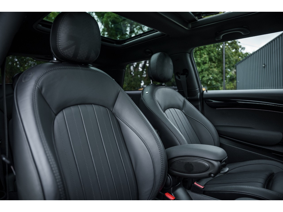 2023 MINI Hatch 0L Electric For Sale Images