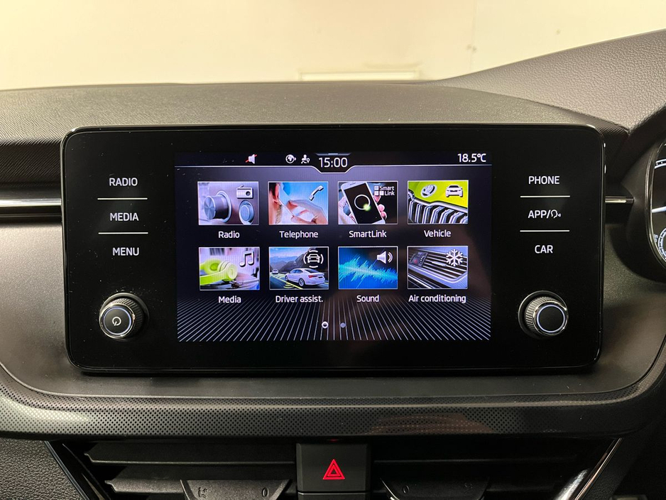 Skoda Kamiq Style 1.0TSI 110BHP - Reversing Camera - Climate Control - Cruise Control - Auto Lights/Wipers - Apple CarPlay/Android Auto — thumbnail 16