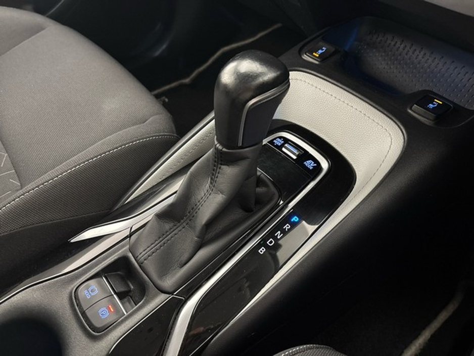 Toyota Corolla HYBRID SOL T/S 4DR AUTO — thumbnail 15