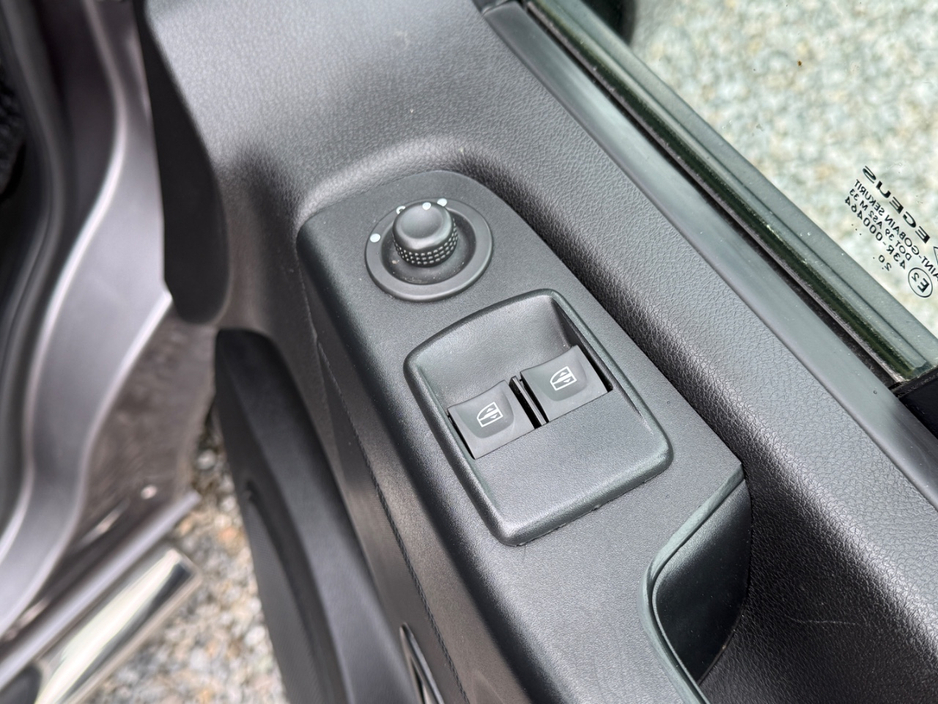 2021 Renault Trafic 2L Diesel For Sale Images