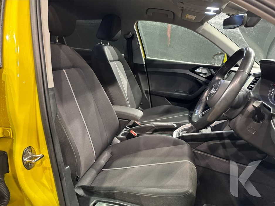 Audi A1 1.0 AUTOMATIC - YELLOW/BLACK 2 TONE - CRUISE CONTROL - REAR CAMERA — thumbnail 20