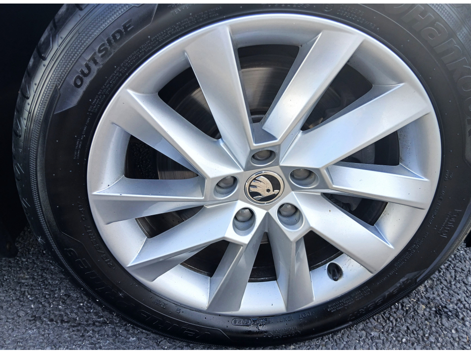 2018 Skoda Superb 2L Diesel For Sale Images