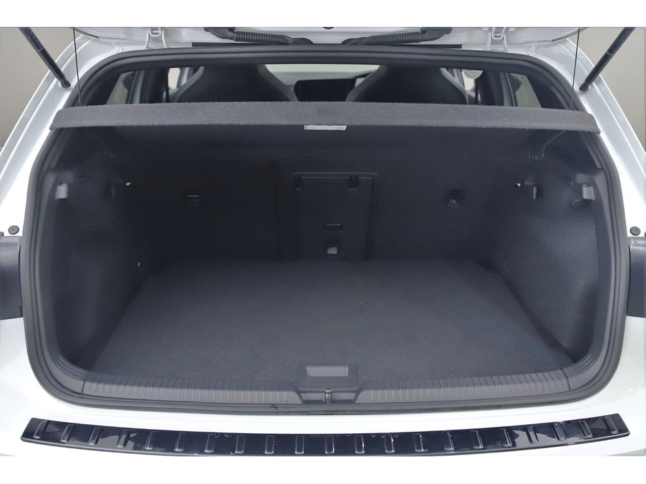 Volkswagen Golf 1.0ETSI DSG R-LINE MK8 MILD-HYBRID *HUP*HALF LEATHER SPORT SEATS* — thumbnail 27