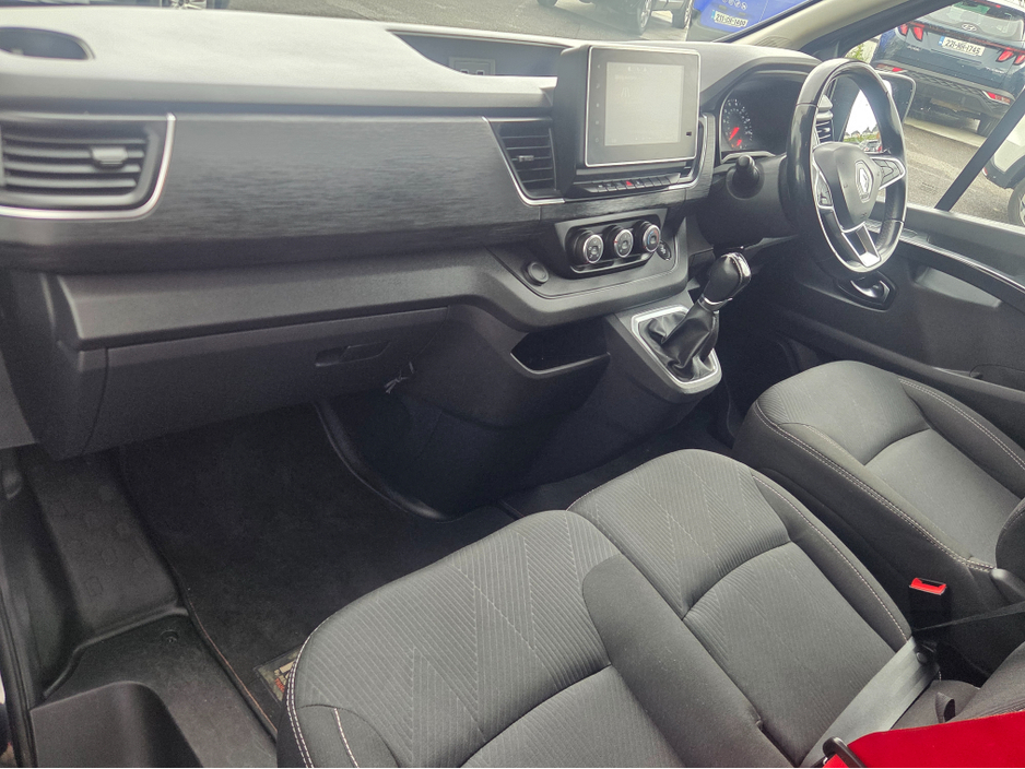 2024 Renault Trafic 2L Diesel For Sale Images