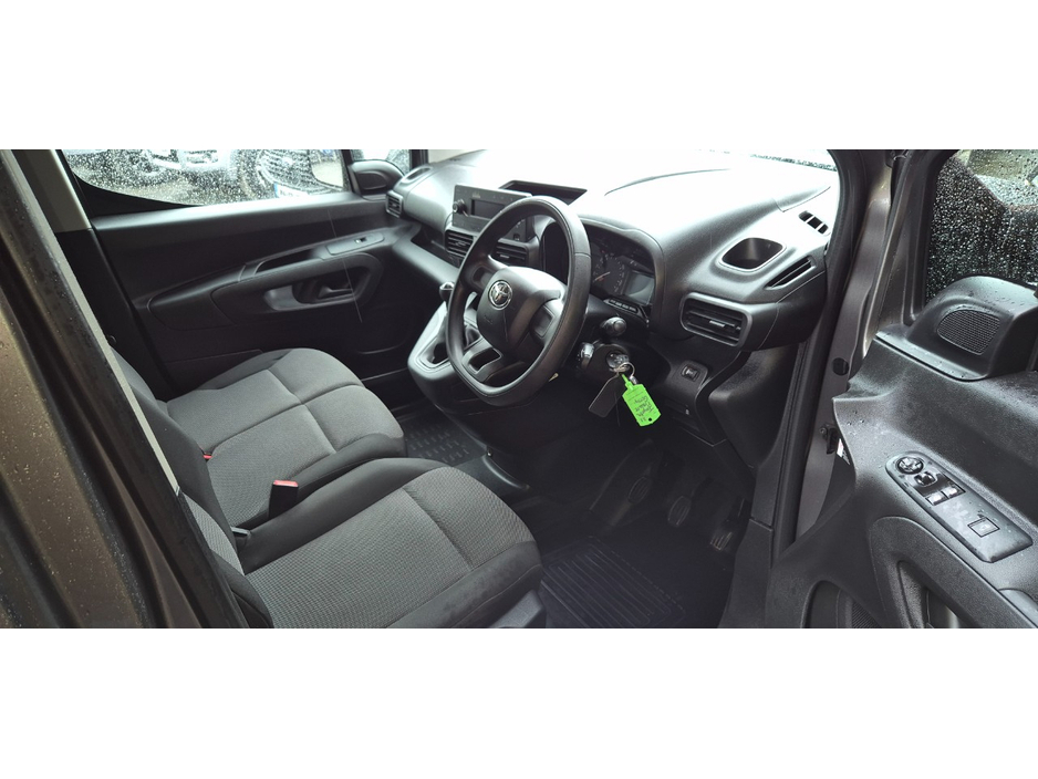 2021 Toyota Proace 1.5L Diesel For Sale Images