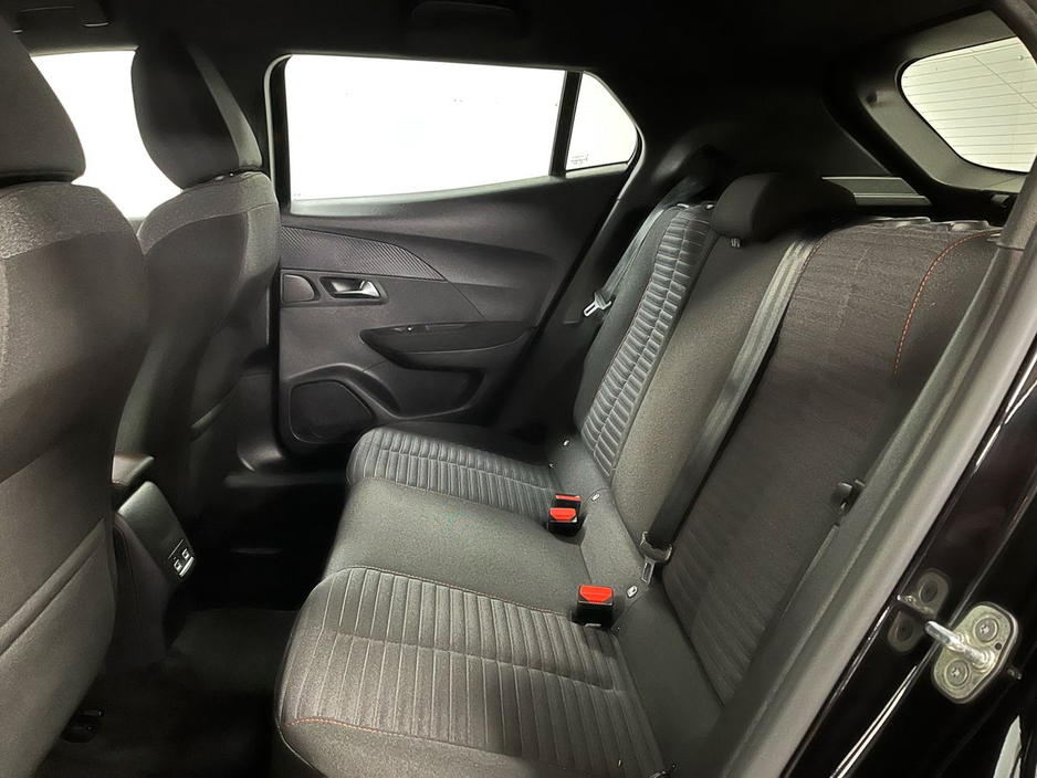 Peugeot 2008 Active Premium+ EV 50kWh 136BHP - Parking Sensors - Climate Control - - Auto Lights/Wipers - Apple CarPlay/Android Auto — thumbnail 8