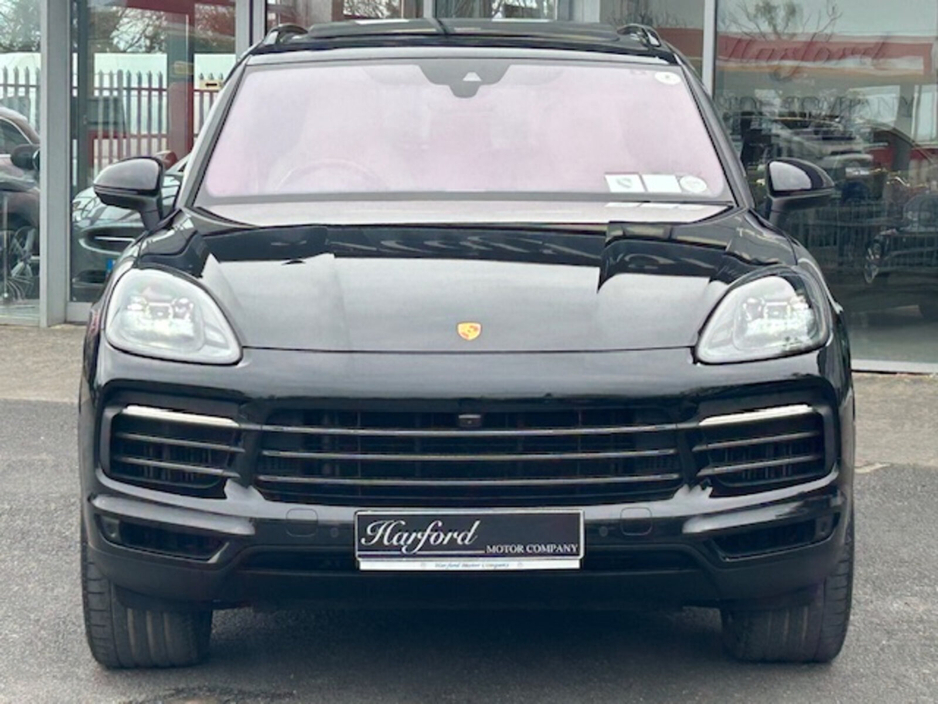 2023 Porsche Cayenne 3L Petrol Plug-in Hybrid For Sale Images
