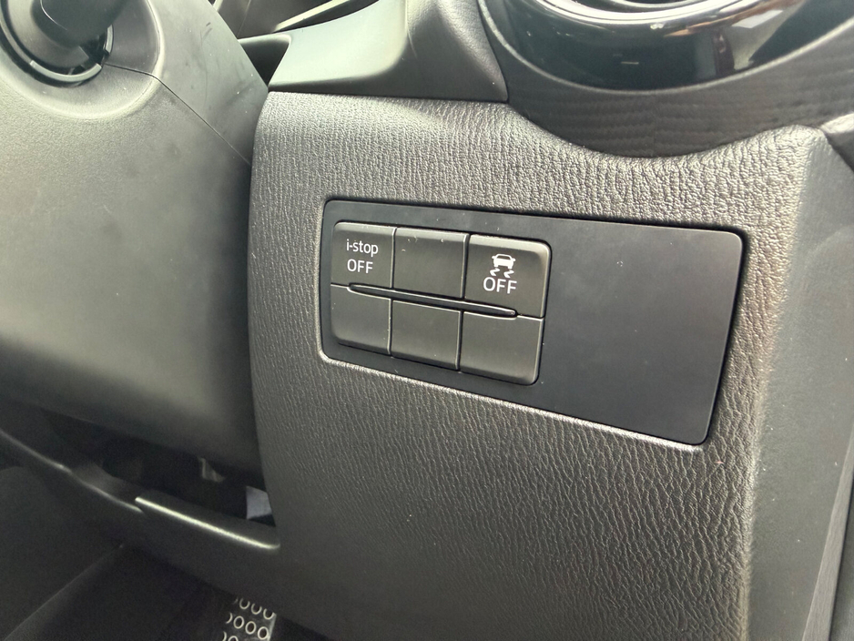 Mazda Demio — thumbnail 11