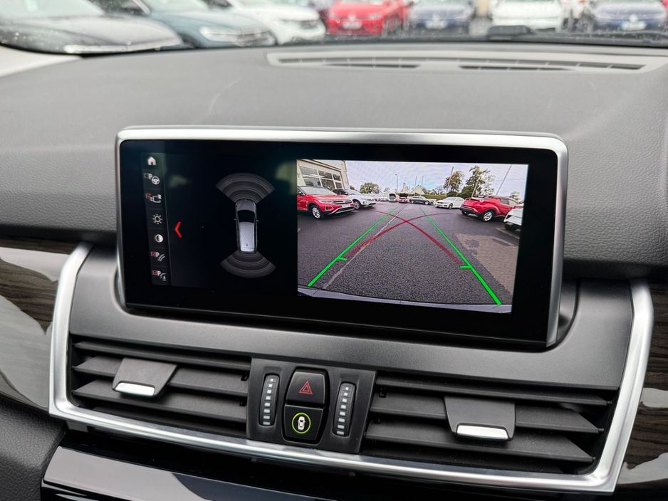 BMW 2 Series LUXURY 7 SEATS 150BHP AUTOMATIC *REAR VIEW CAMERA, 17 " ALLOYS, PARKING SENSORS FRONT & REAR, MEMORY SEATS, LEATHER UPHOLSTERY, 3 STAGE HEATED SEATS, POWERED BOOT LID, DUAL ZONE CLIMATE CONTROL* — thumbnail 16