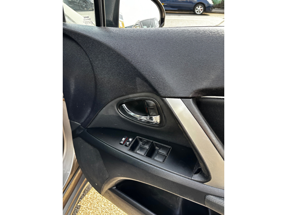 2015 Toyota Avensis 2L Diesel For Sale Images