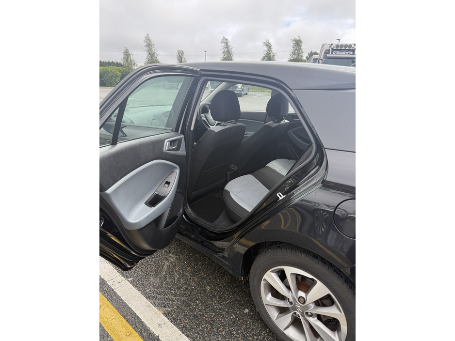 Hyundai i20 SE 84PS 5DR — thumbnail 6