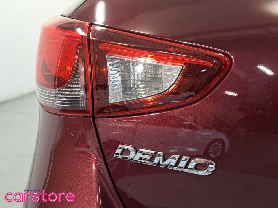 Mazda Demio — thumbnail 19