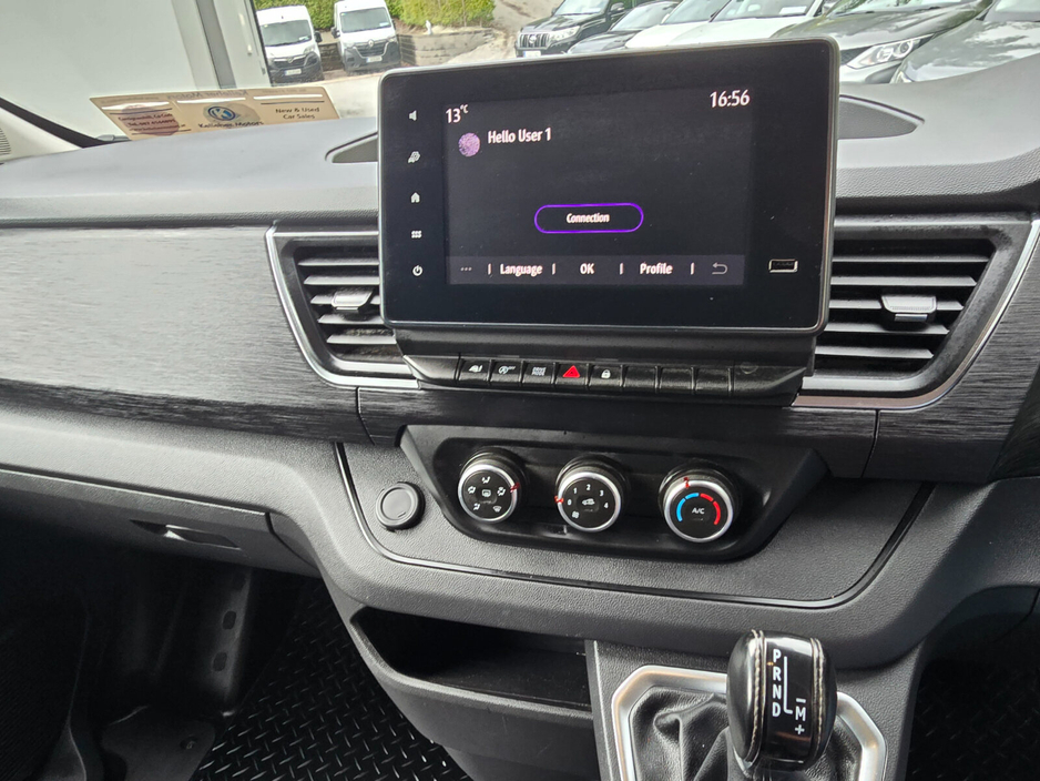 2024 Renault Trafic 2L Diesel For Sale Images