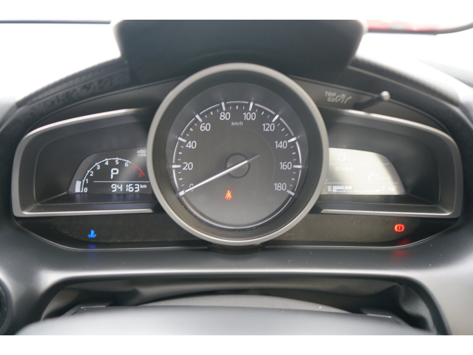 Mazda Demio — thumbnail 15