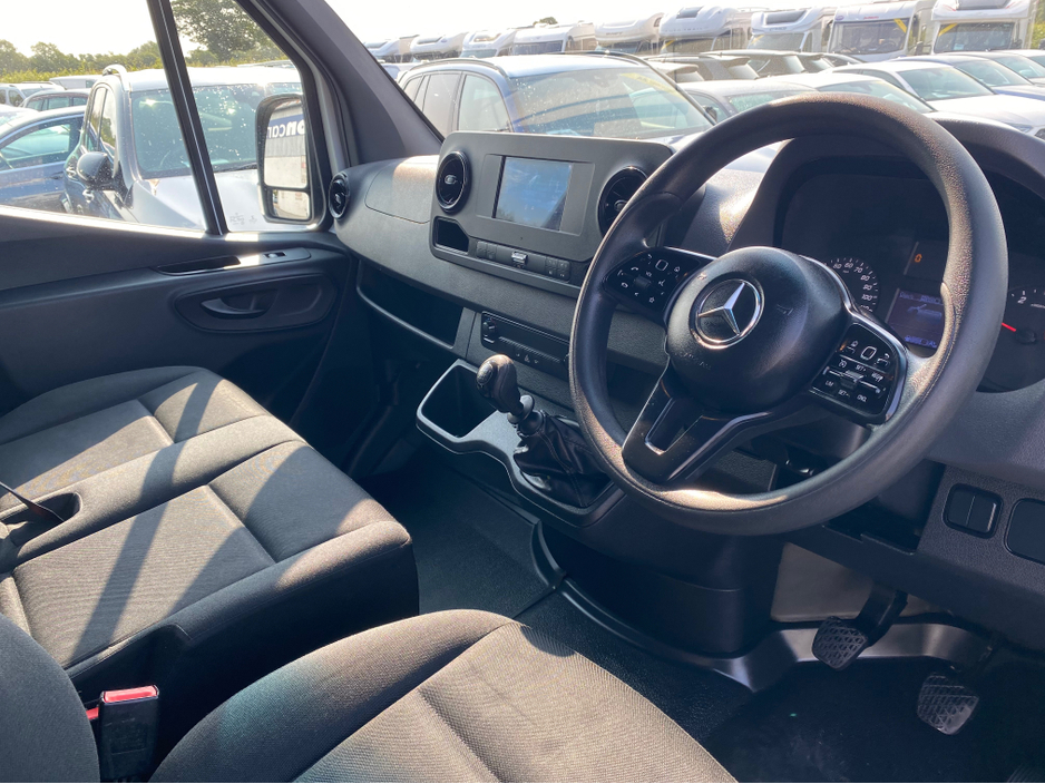 2020 Mercedes-Benz Sprinter 2.1L Diesel For Sale Images