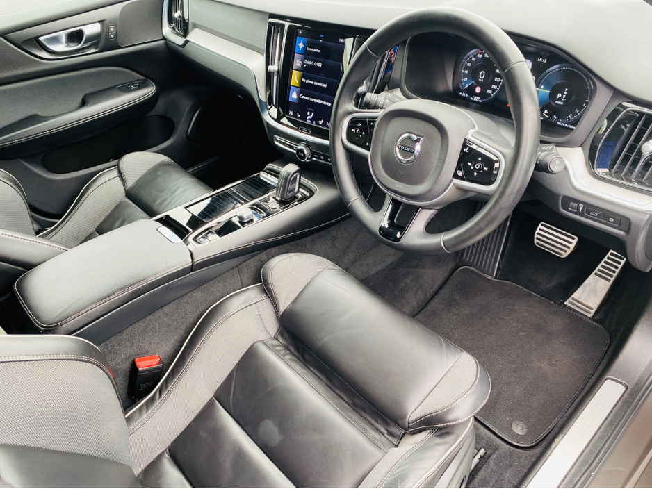 2022 Volvo V60 2L Petrol Plug-in Hybrid For Sale Images