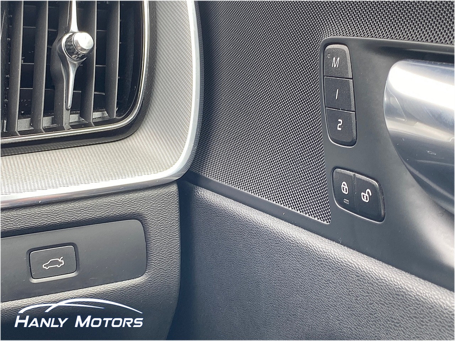 2023 Volvo XC60 2.0L Diesel For Sale Images