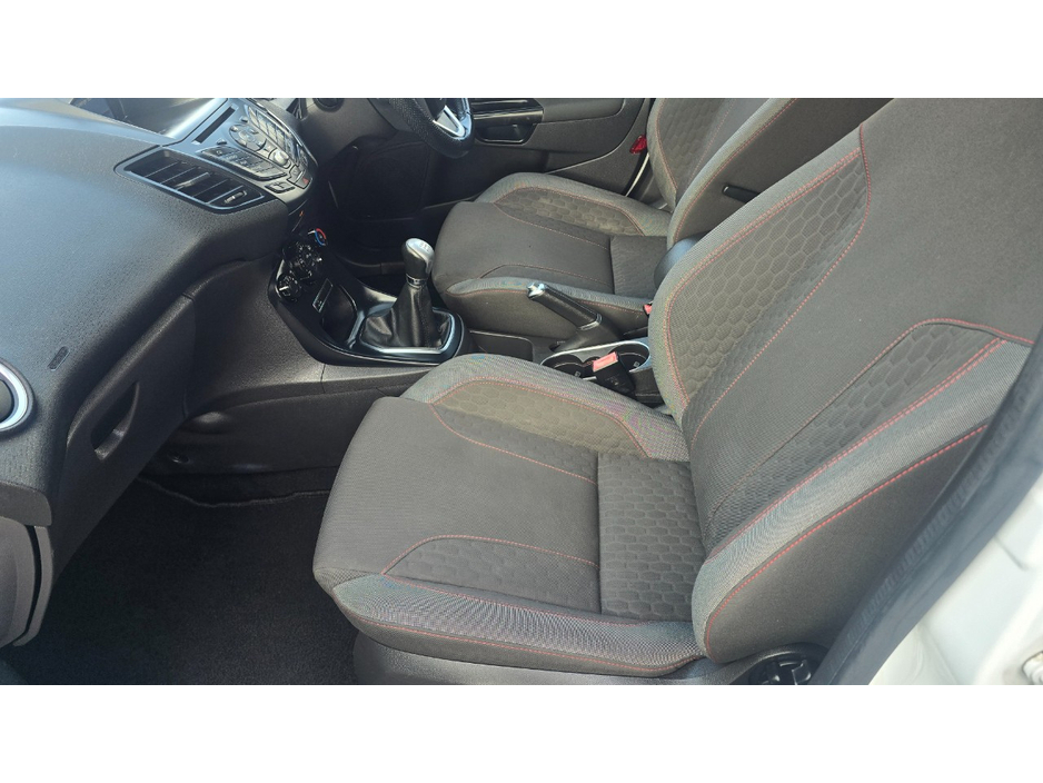 Ford Fiesta 1.0 100PS 5SPEED 4 4DR ST-LINE — thumbnail 5