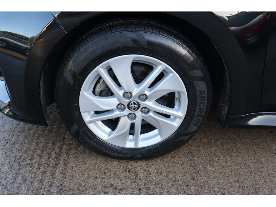 2023 Toyota Yaris 1.5L Petrol Hybrid For Sale Images