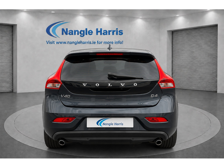 2018 Volvo V40 2L Diesel For Sale Images