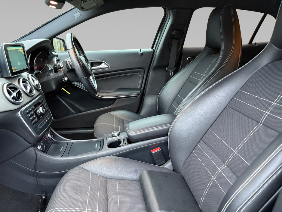 Mercedes-Benz GLA Class 1.6 Petrol Auto — thumbnail 9