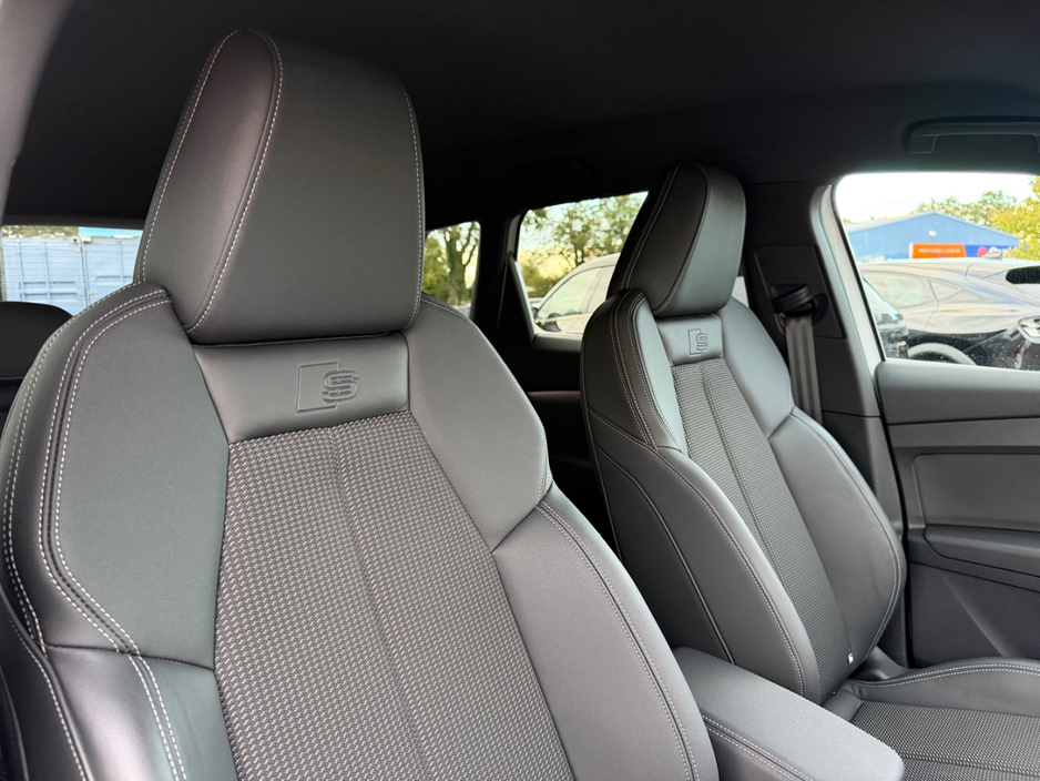Audi Q4 e-tron S-Line - 40 Etron - 82KWh — thumbnail 9