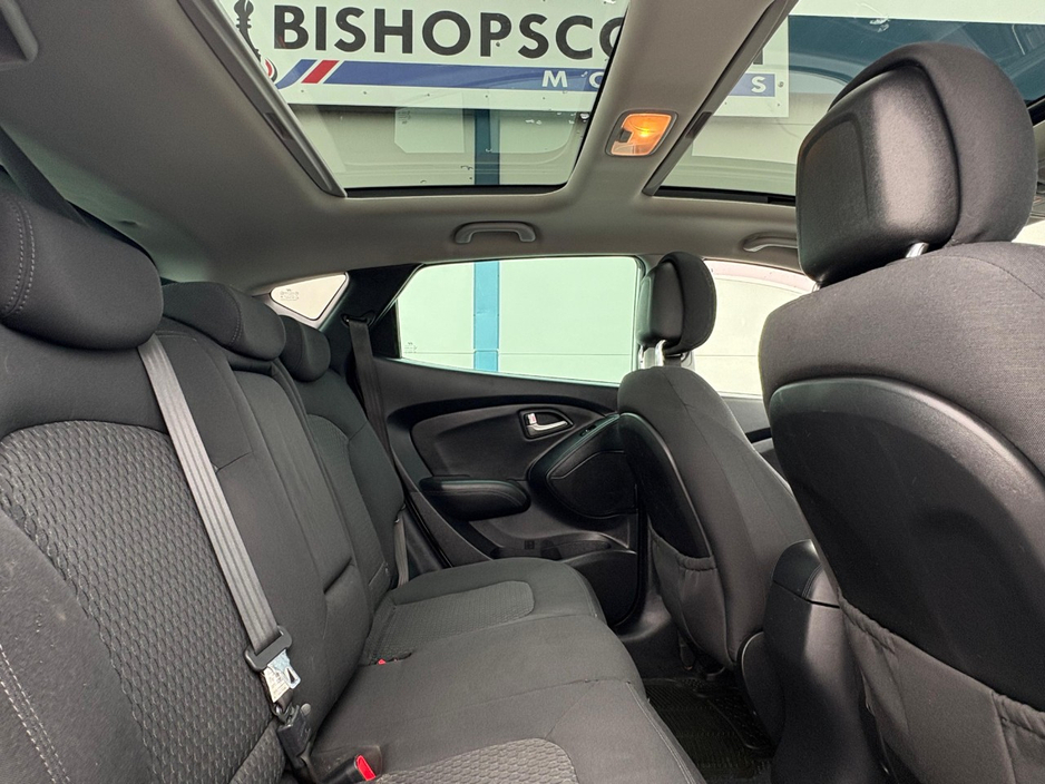 2012 Hyundai ix35 1.7L Diesel For Sale Images