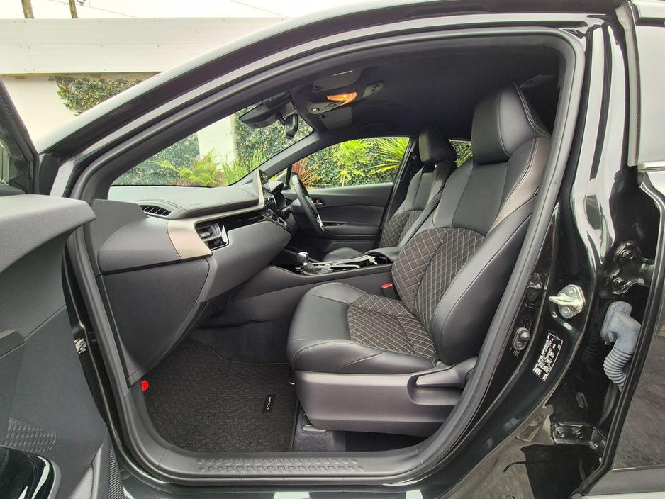 Toyota C-HR 1.8 HYBRID / SOL NERO WITH SAFETEY PACK 2 / TAX €160 — thumbnail 30